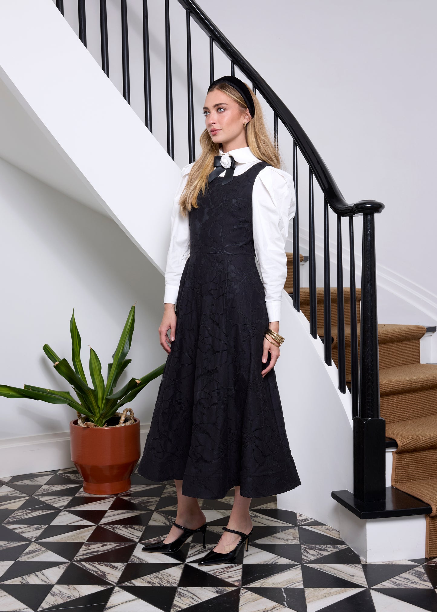 Blace Jumper